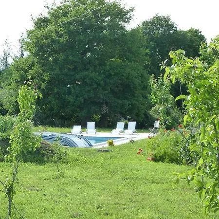 Holiday home Le Logis De L'etang De L'aune Iffendic